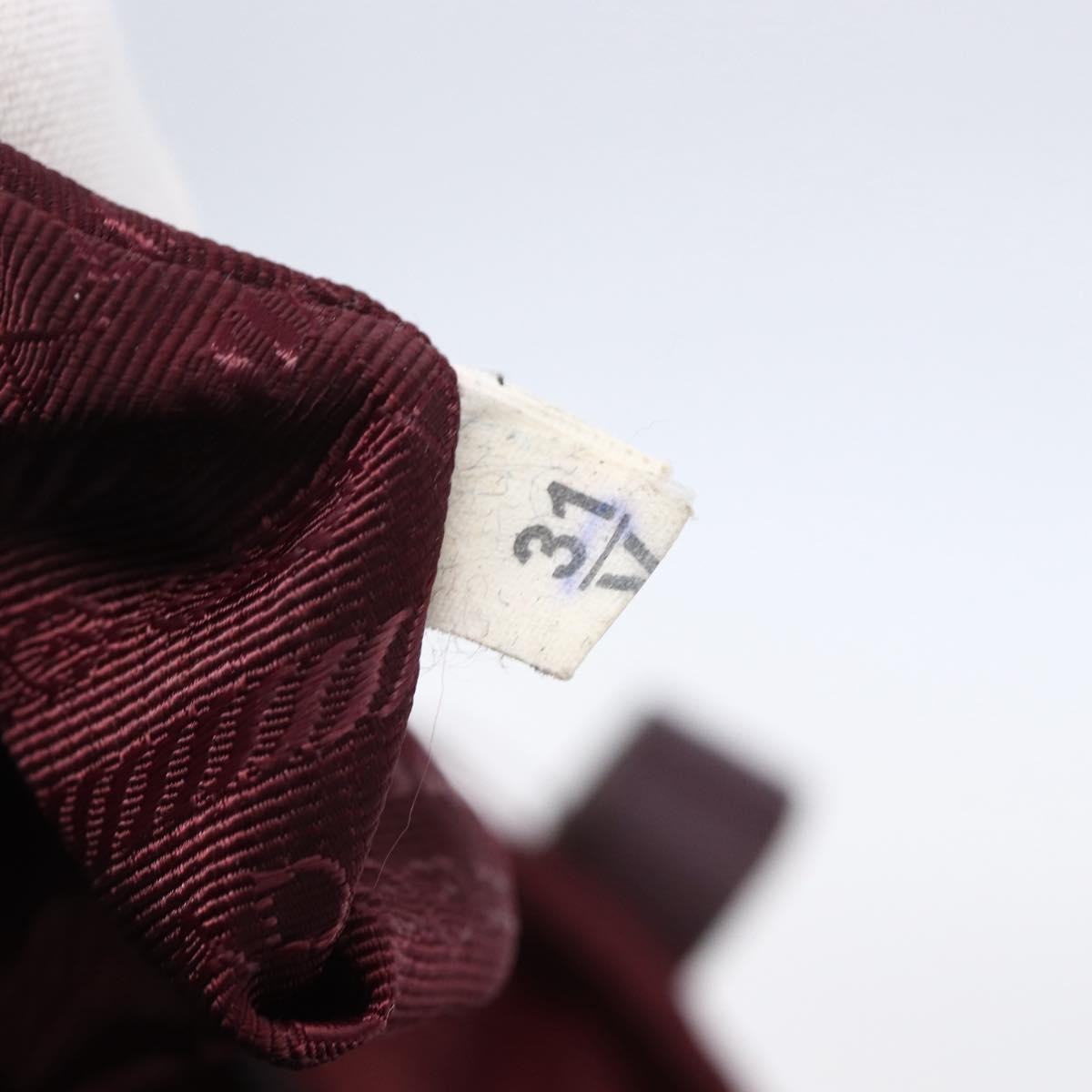 Prada Vintage Zip Tote Tessuto Burgundy Nylon Tote Bag Bag (Pre-Owned)