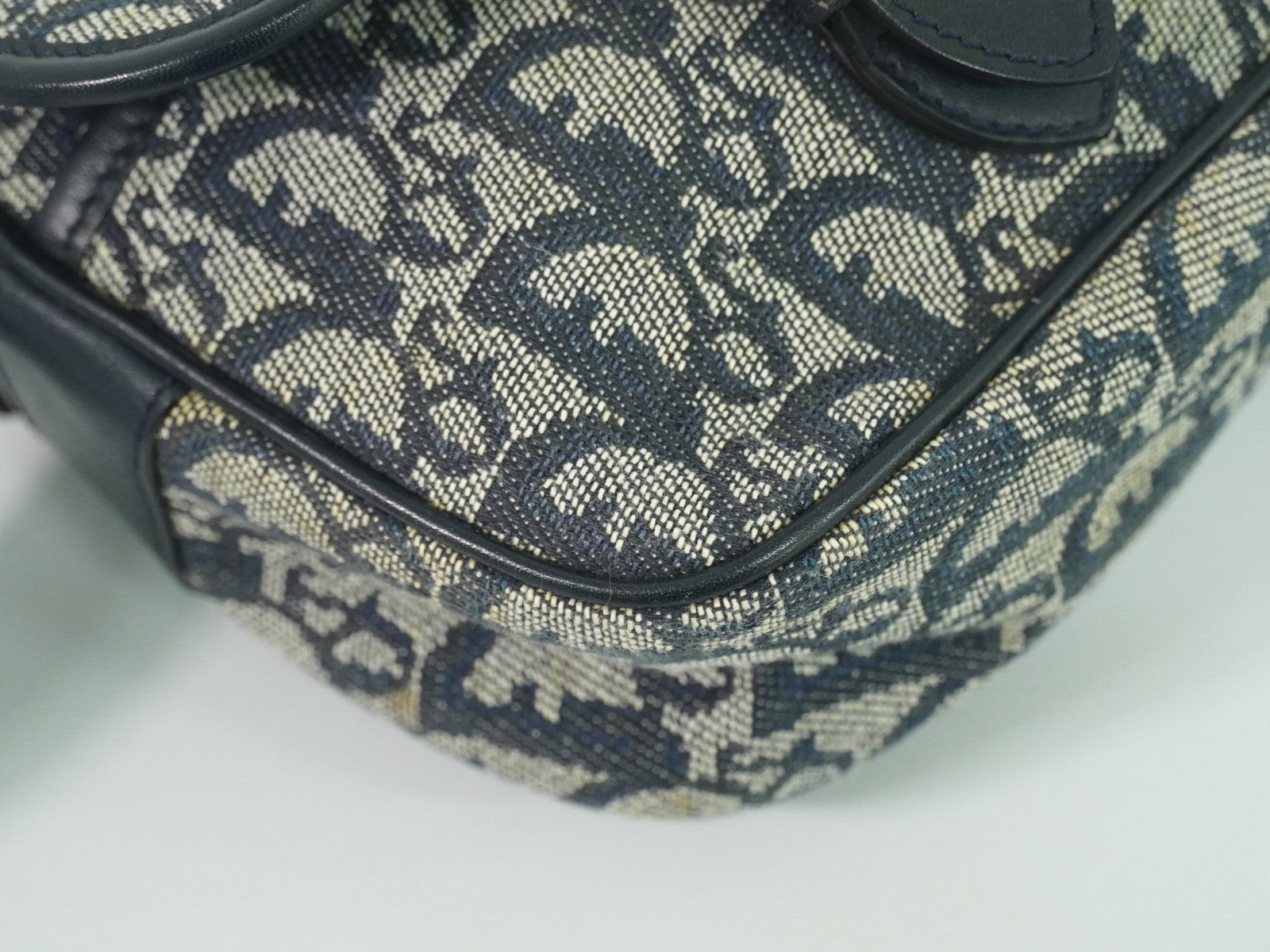 Christian Dior Trotter Shoulder Bag Canvas Gray Canvas Shoulder Bag Bag (Pre-Owned)