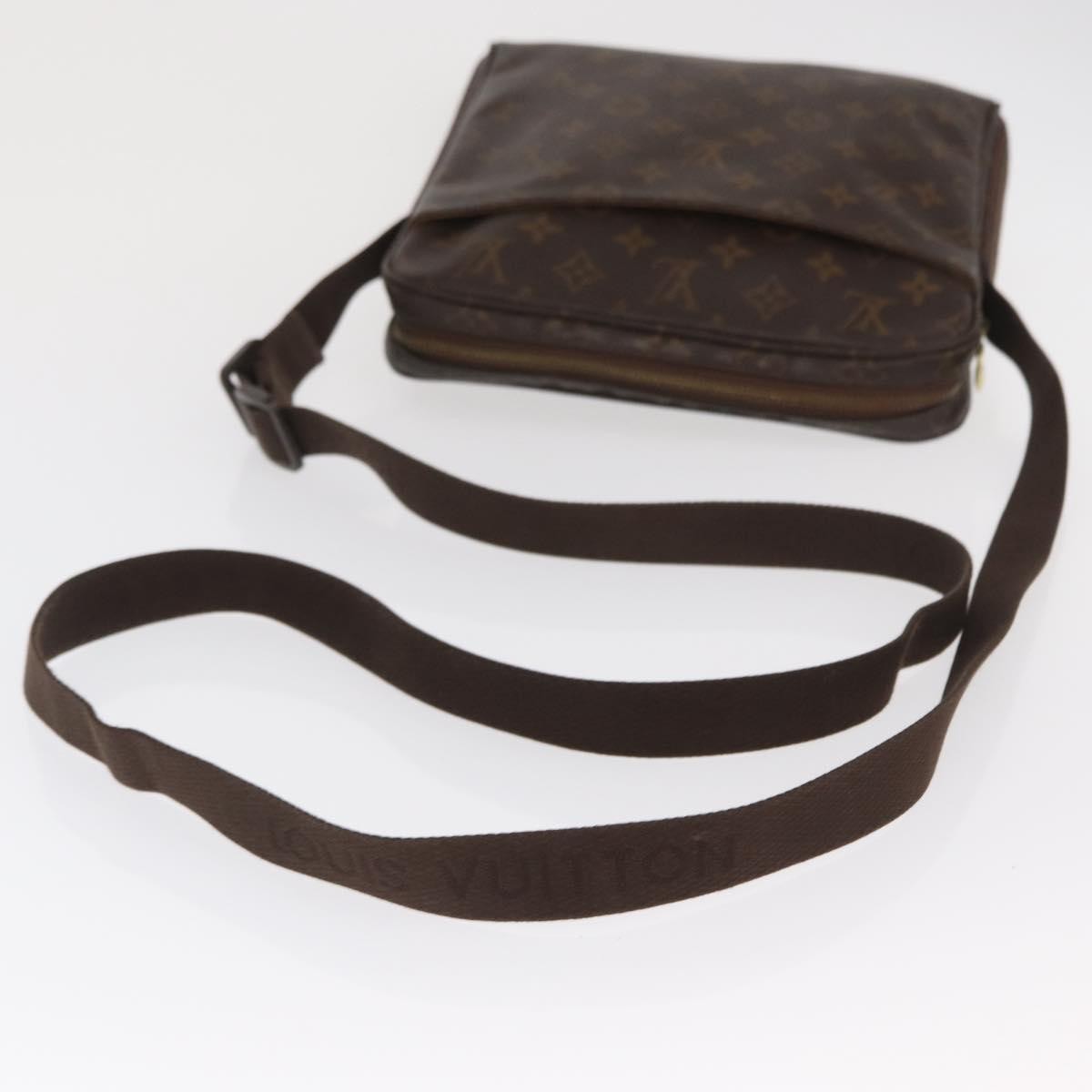 Louis Vuitton Trotteur Beaubourg Handbag Monogram Canvas Brown Canvas Shoulder Bag Bag (Pre-Owned)