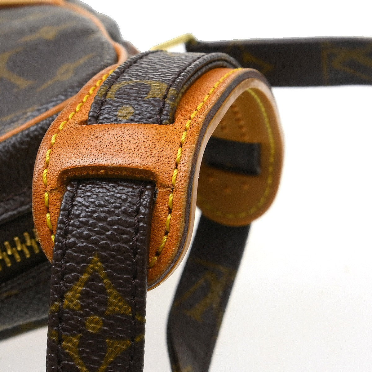 Louis Vuitton Amazone Bag Monogram Canvas Brown Canvas Shoulder Bag Bag (Pre-Owned)