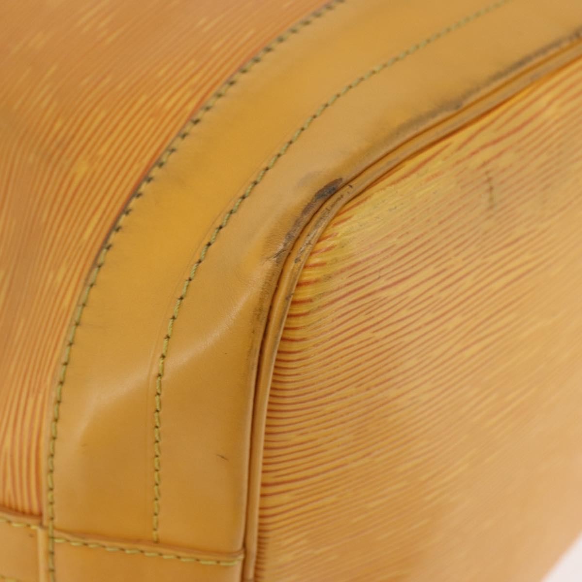 Louis Vuitton Noe Handbag Epi Leather Yellow Leather Shoulder Bag Bag (Pre-Owned)