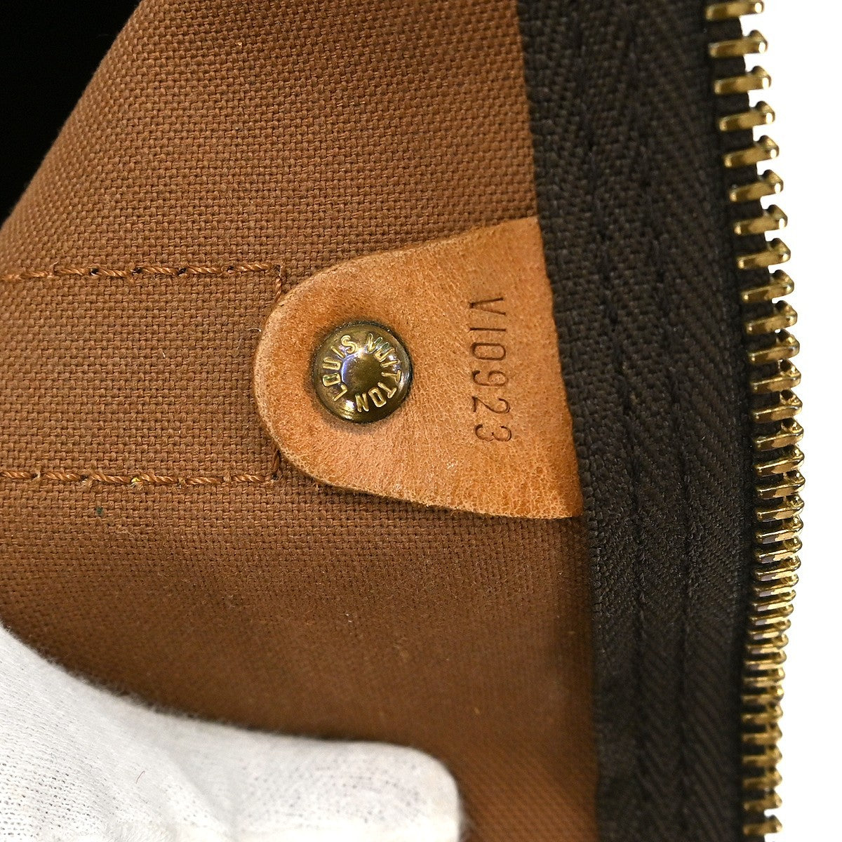 Louis Vuitton Keepall Bag Monogram Canvas Brown Canvas Travel Bag Bag (Pre-Owned)
