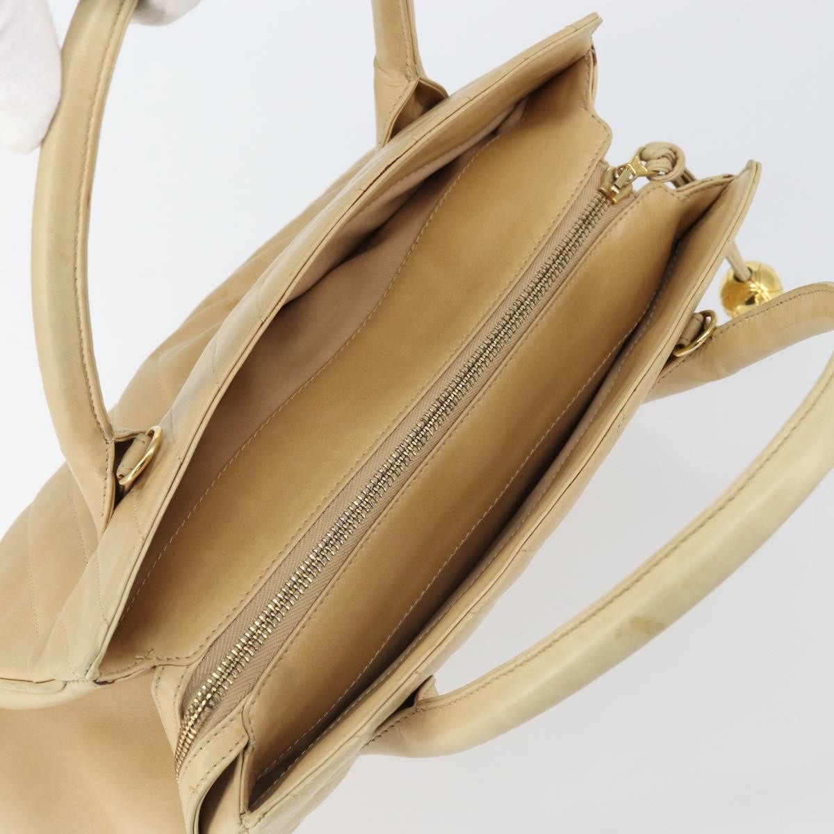 Chanel Vintage Convertible Tote Chevron Lambskin Beige Leather Tote Bag Bag (Pre-Owned)