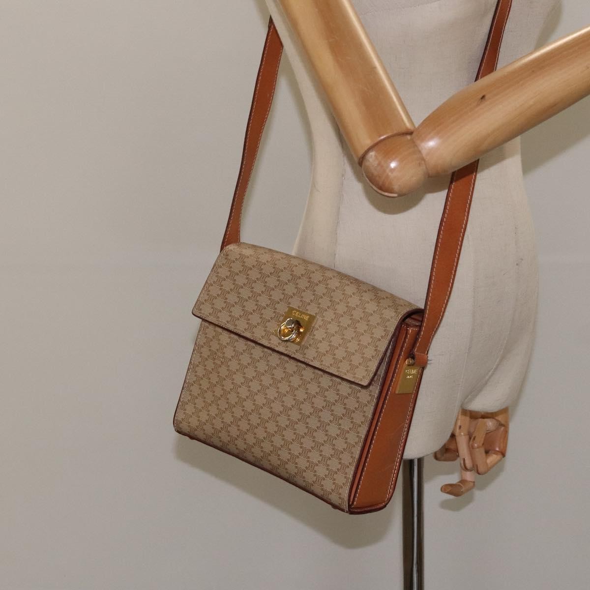 Celine Vintage Macadam Shoulder Bag Canvas And Leather Beige Canvas Shoulder Bag Bag (Pre-Owned)