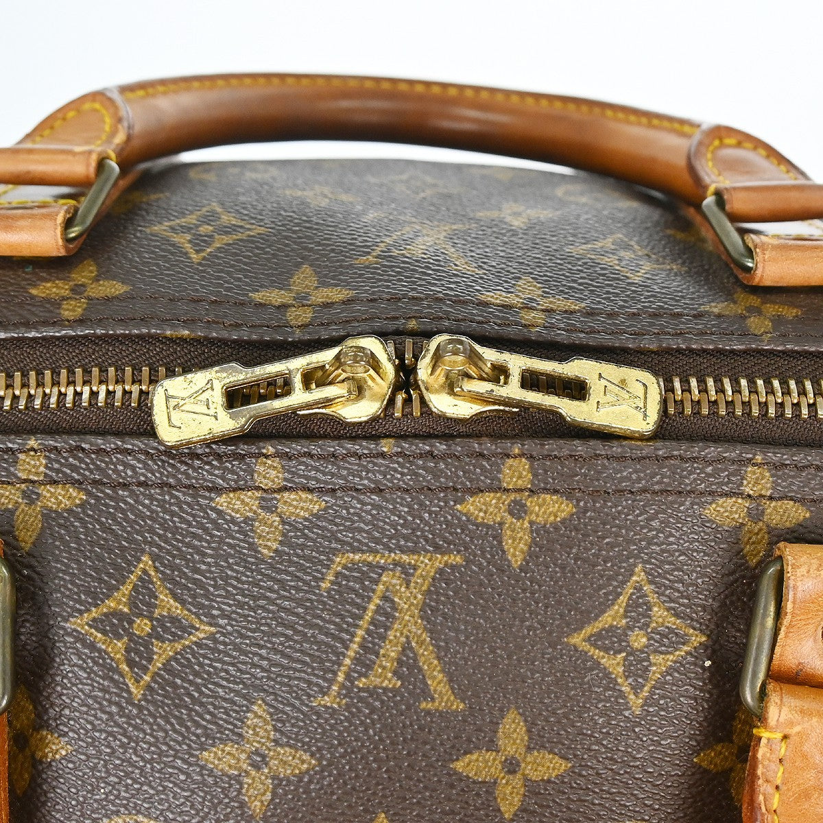 Louis Vuitton Keepall Bag Monogram Canvas Brown Canvas Handbag (Pre-Owned)
