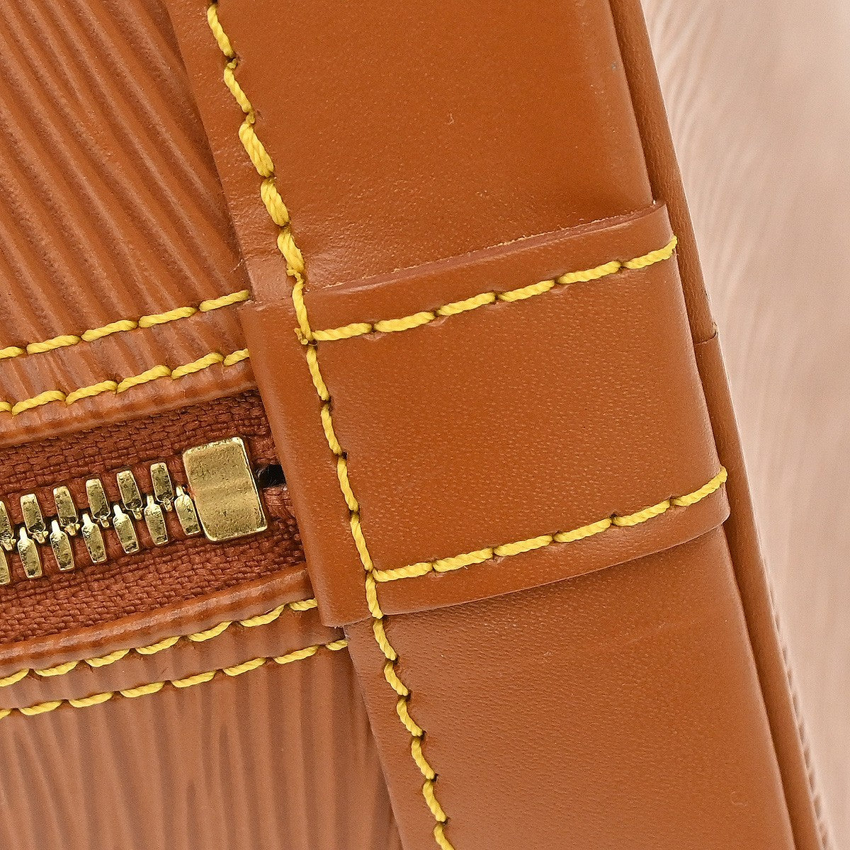 Louis Vuitton Vintage Alma Handbag Epi Leather Brown Leather Handbag (Pre-Owned)