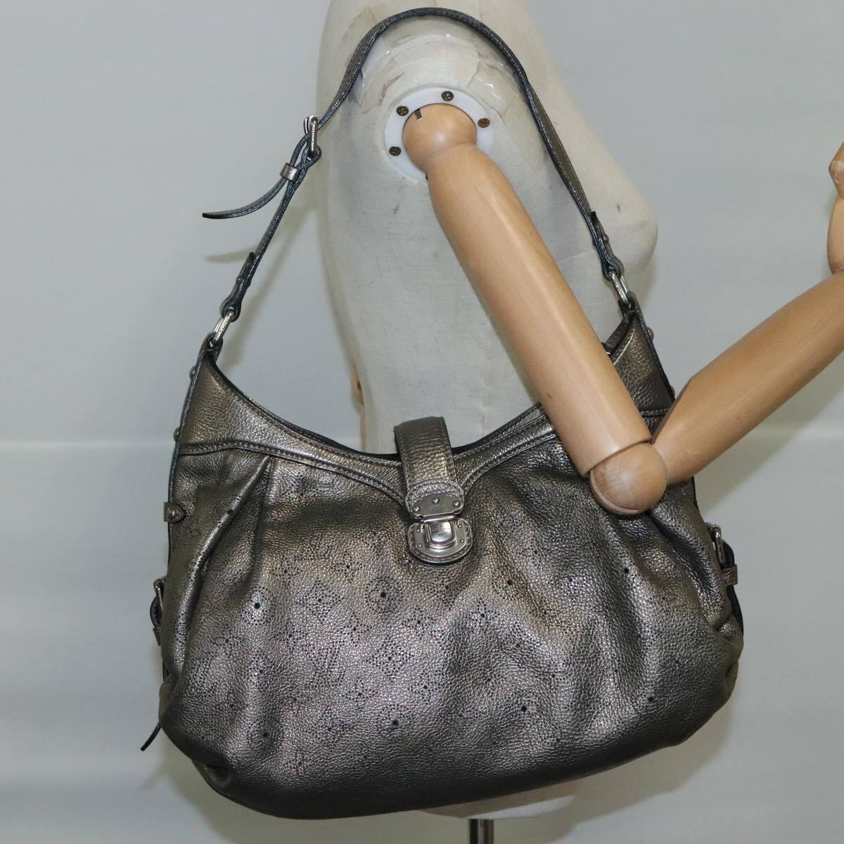 Louis Vuitton Xs Crossbody Bag Mahina Leather Metallic Canvas Shoulder Bag Bag (Pre-Owned)