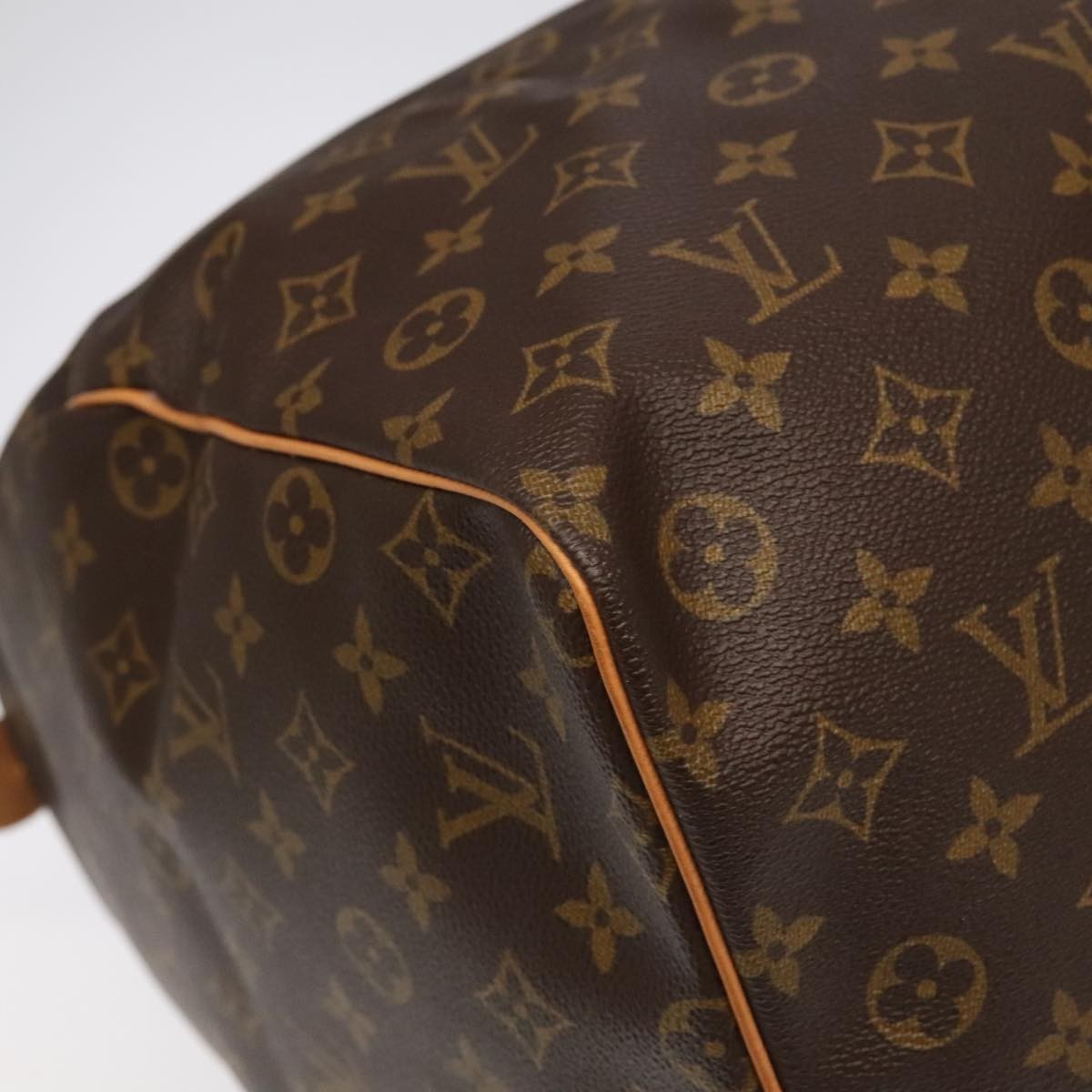 Louis Vuitton Keepall Bag Monogram Canvas Brown Canvas Travel Bag Bag (Pre-Owned)