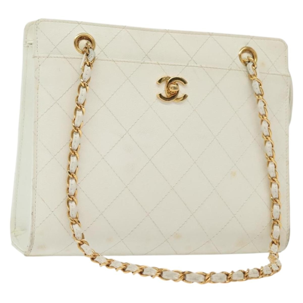 Chanel Cc Shoulder Bag Quilted Caviar White Leather Bag (Pre-Owned)