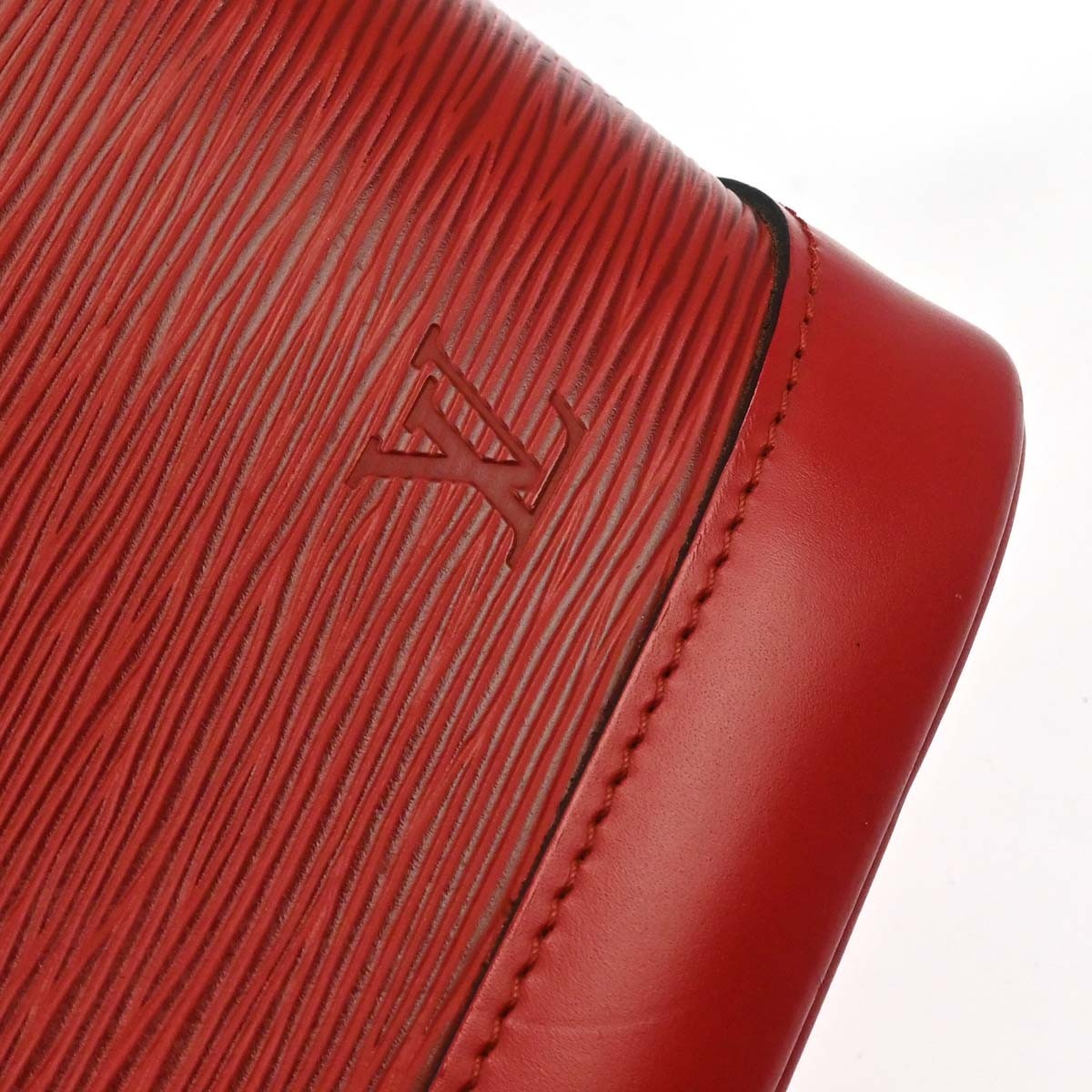 Louis Vuitton Alma Handbag Epi Leather Red Leather Handbag (Pre-Owned)