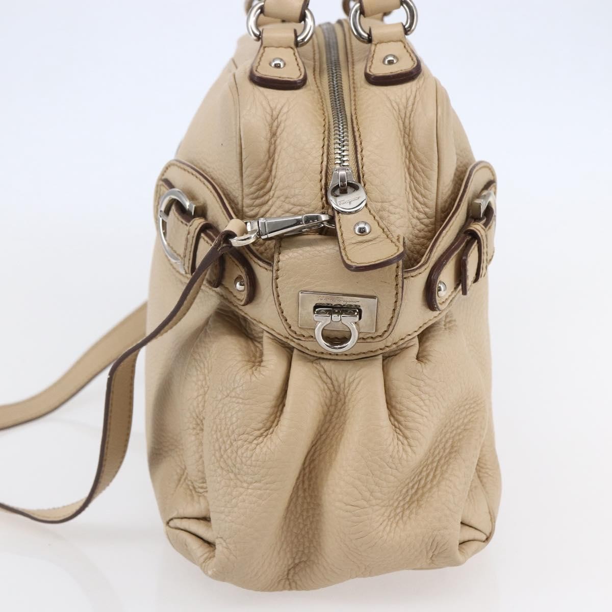 Salvatore Ferragamo Gancini Handbag Leather Beige Leather Shoulder Bag Bag (Pre-Owned)