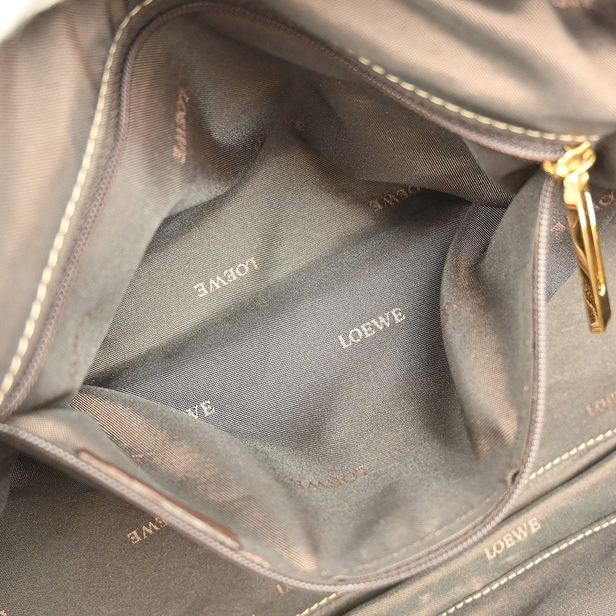 Loewe Amazona Bag Leather Pink Leather Handbag (Pre-Owned)