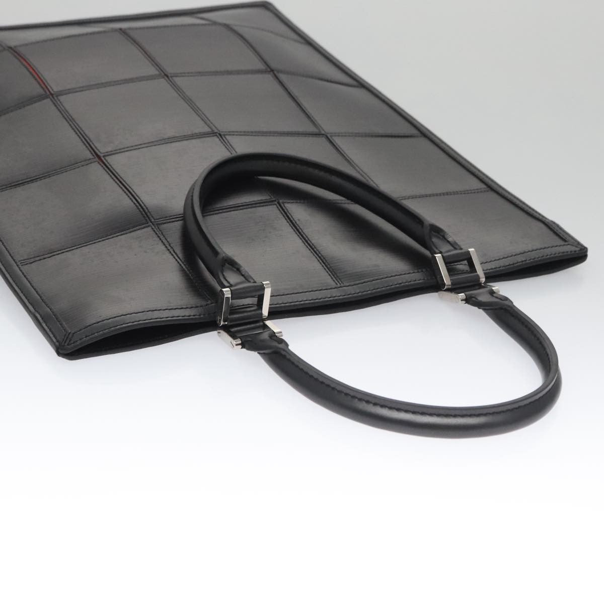 Louis Vuitton Epi Stretch Silver Fizz Handbag Epi Stretch Black Leather Handbag (Pre-Owned)