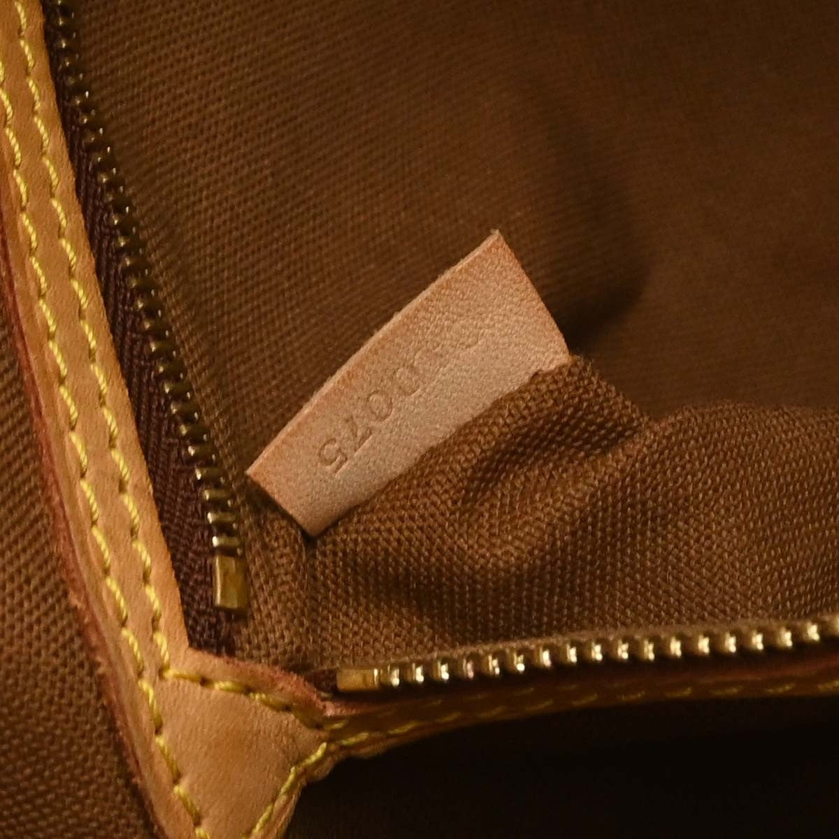 Louis Vuitton Batignolles Handbag Monogram Canvas Brown Canvas Shoulder Bag Bag (Pre-Owned)