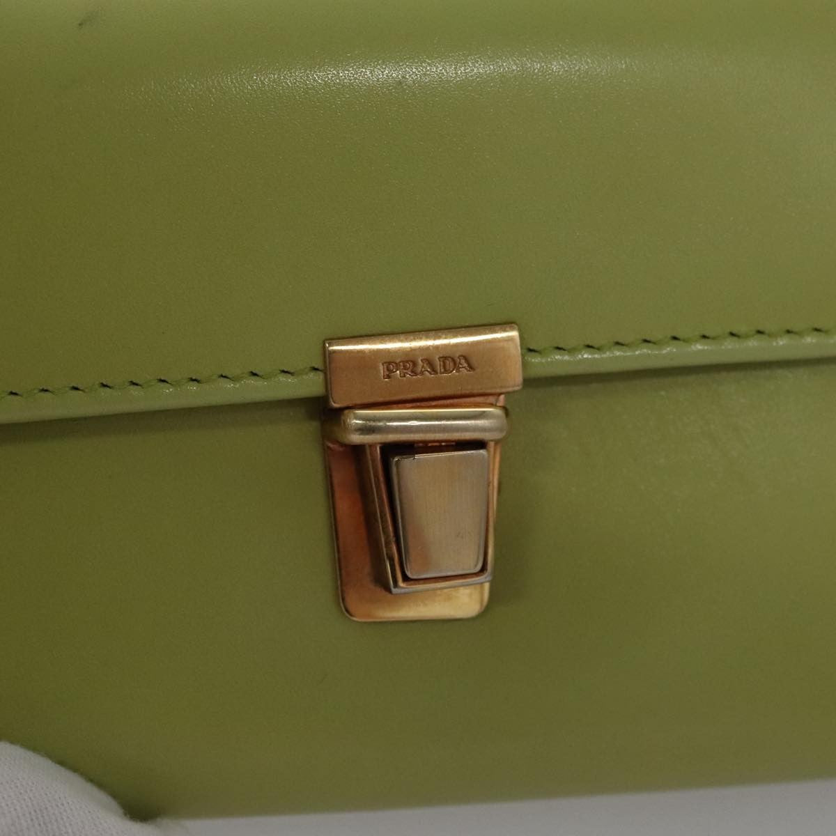 Prada Wallet Green Leather Wallets Accessory (Pre-Owned)