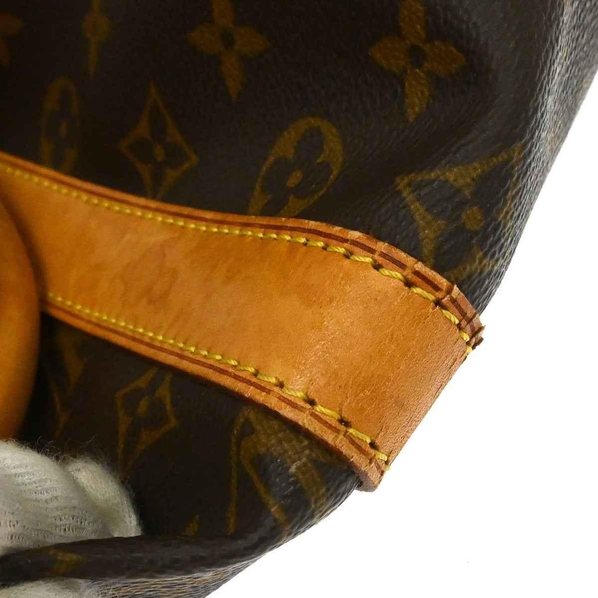Louis Vuitton Keepall Bag Monogram Canvas Brown Canvas Travel Bag Bag (Pre-Owned)