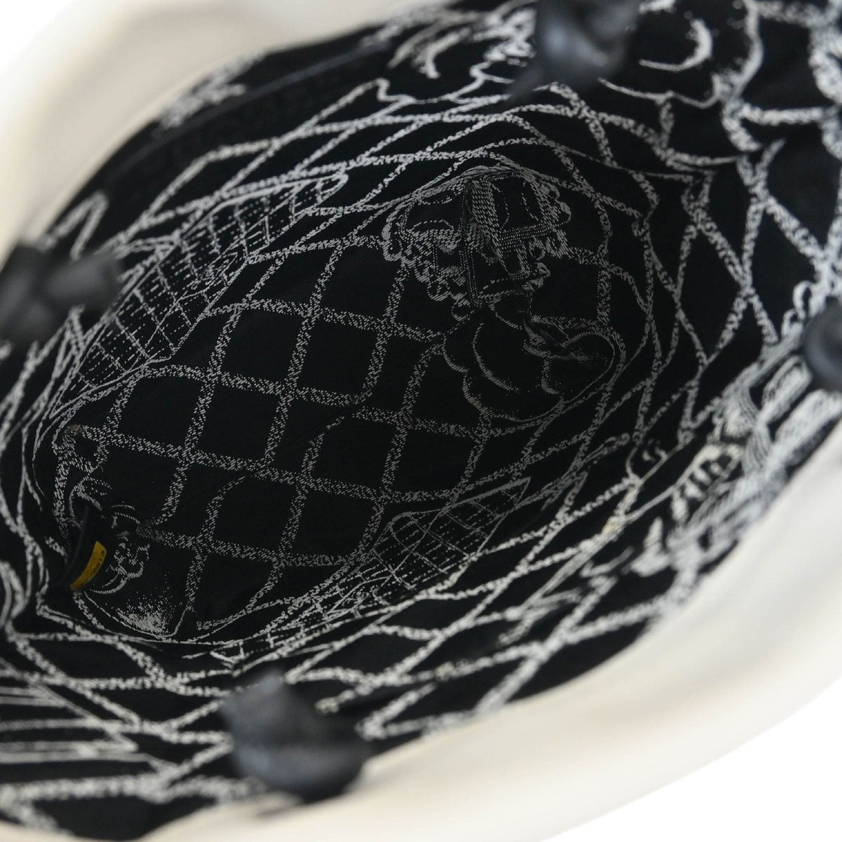 Chanel Essential Shopping Tote Leather White Calfskin Tote Bag Bag (Pre-Owned)