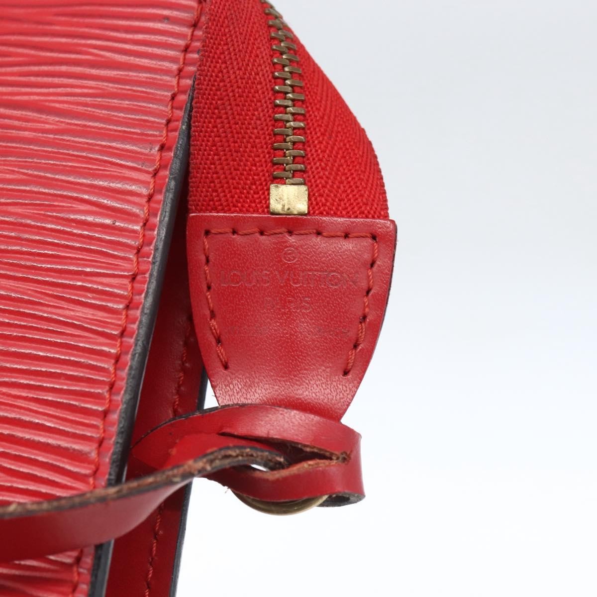 Louis Vuitton Pochette Accessoires Epi Leather Red Leather Clutche & Pouche Bag (Pre-Owned)