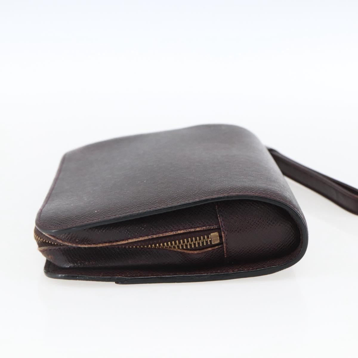 Louis Vuitton Pochette Baikal Clutch Taiga Leather Burgundy Leather Clutche & Pouche Bag (Pre-Owned)