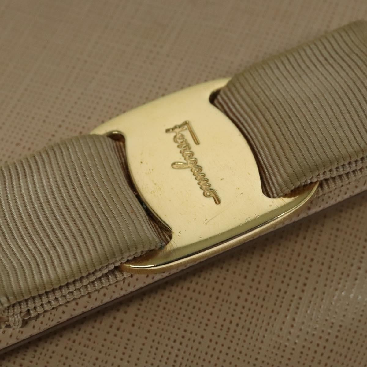 Salvatore Ferragamo Ginny Crossbody Bag Leather Beige Leather Shoulder Bag Bag (Pre-Owned)