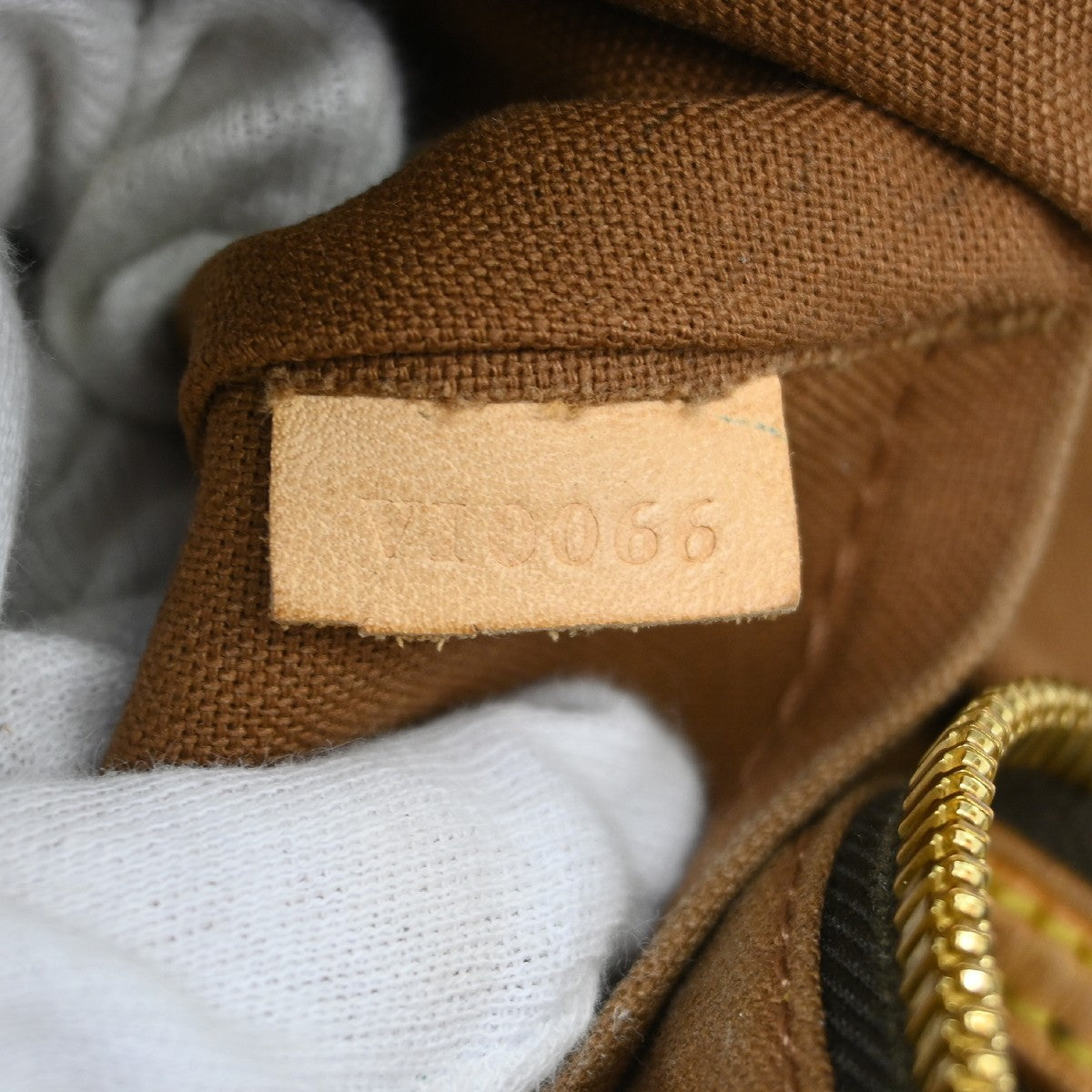 Louis Vuitton Lockit Handbag Monogram Canvas Brown Canvas Shoulder Bag Bag (Pre-Owned)