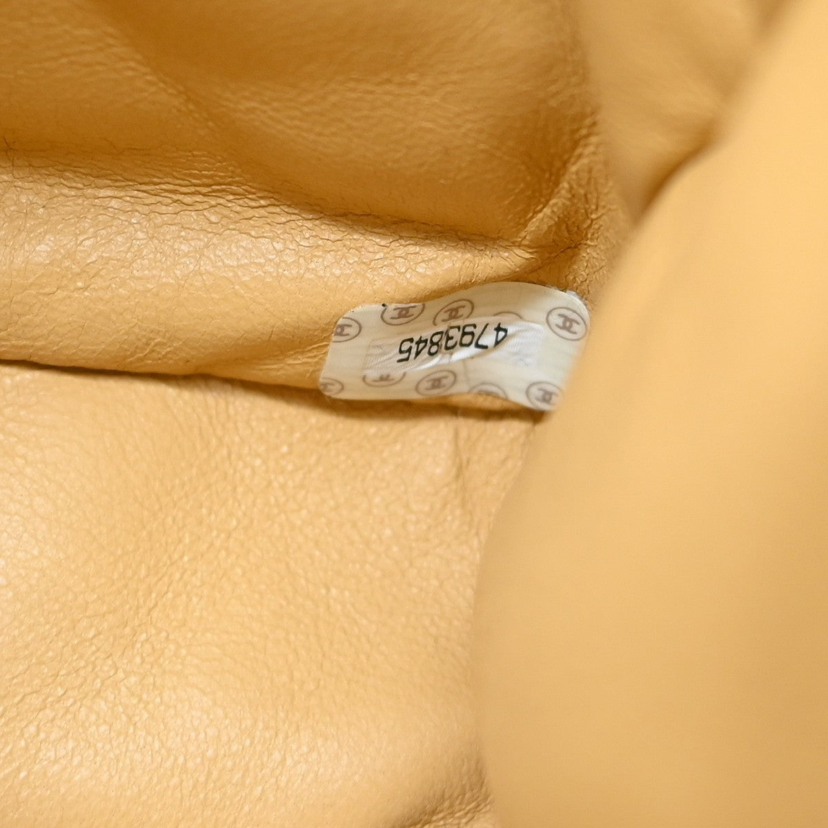 Chanel Vintage Cc Square Flap Shoulder Bag Quilted Lambskin Beige Leather Shoulder Bag Bag (Pre-Owned)