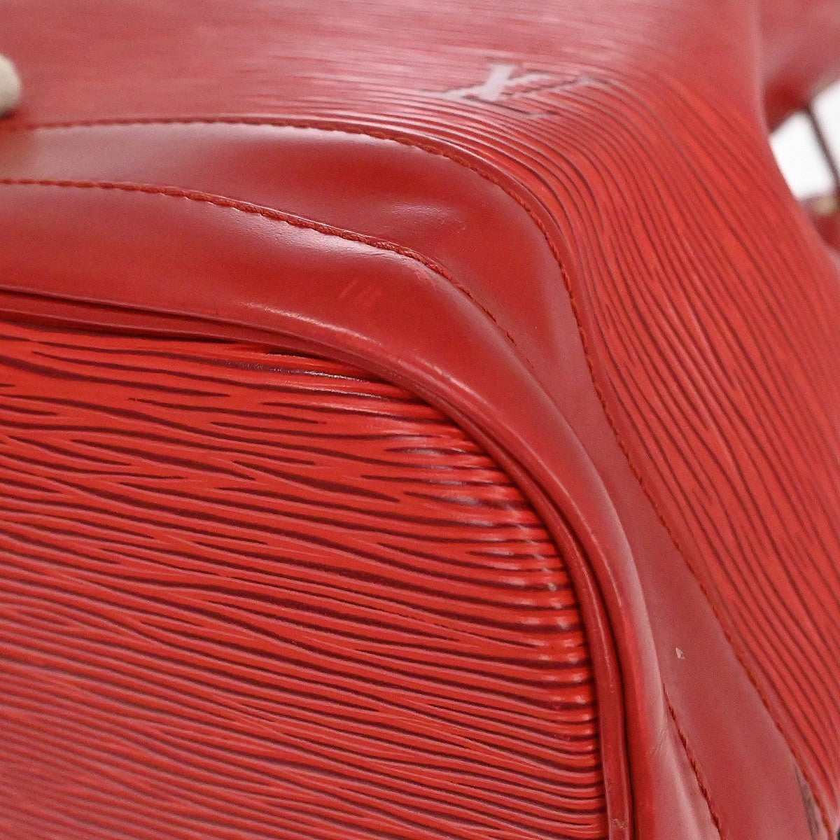 Louis Vuitton Noe Handbag Epi Leather Red Leather Shoulder Bag Bag (Pre-Owned)