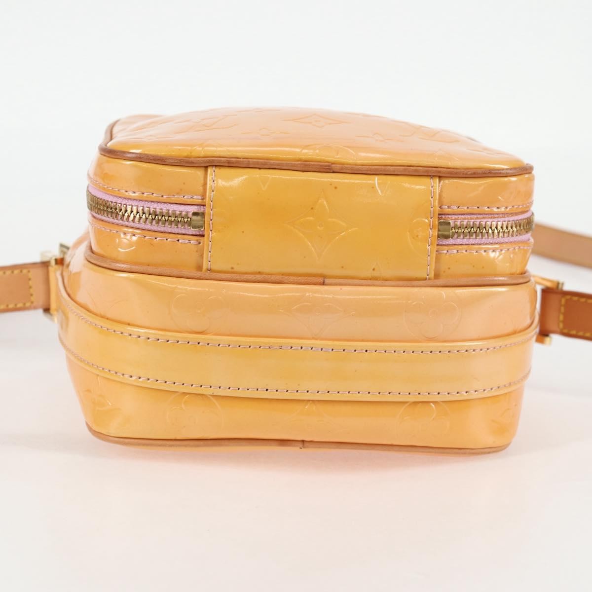 Louis Vuitton Wooster Handbag Monogram Vernis Beige Patent_Leather Bag (Pre-Owned)