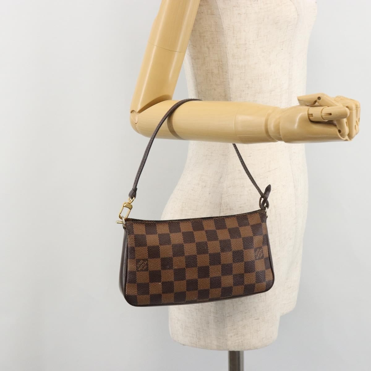 Louis Vuitton Navona Pochette Accessoires Damier Brown Canvas Clutche & Pouche Bag (Pre-Owned)