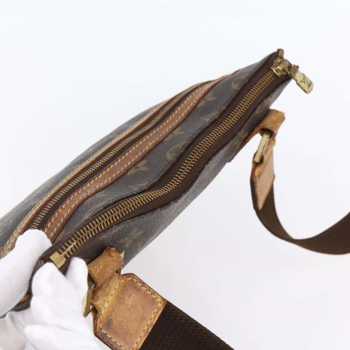 Louis Vuitton Bosphore Pochette Monogram Canvas Brown Canvas Shoulder Bag Bag (Pre-Owned)