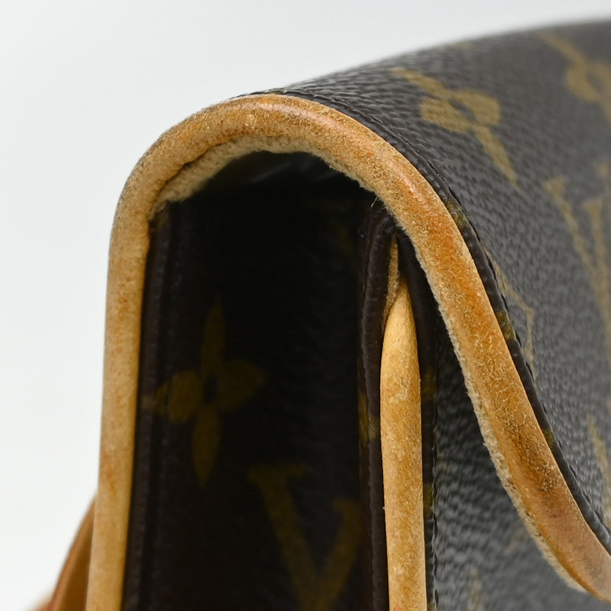 Louis Vuitton Florentine Waist Bag Monogram Canvas Brown Canvas Clutche & Pouche Bag (Pre-Owned)