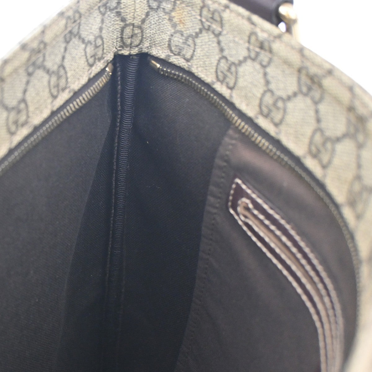Gucci Zip Top Messenger Bag Gg Coated Canvas Brown Canvas Shoulder Bag Bag (Pre-Owned)