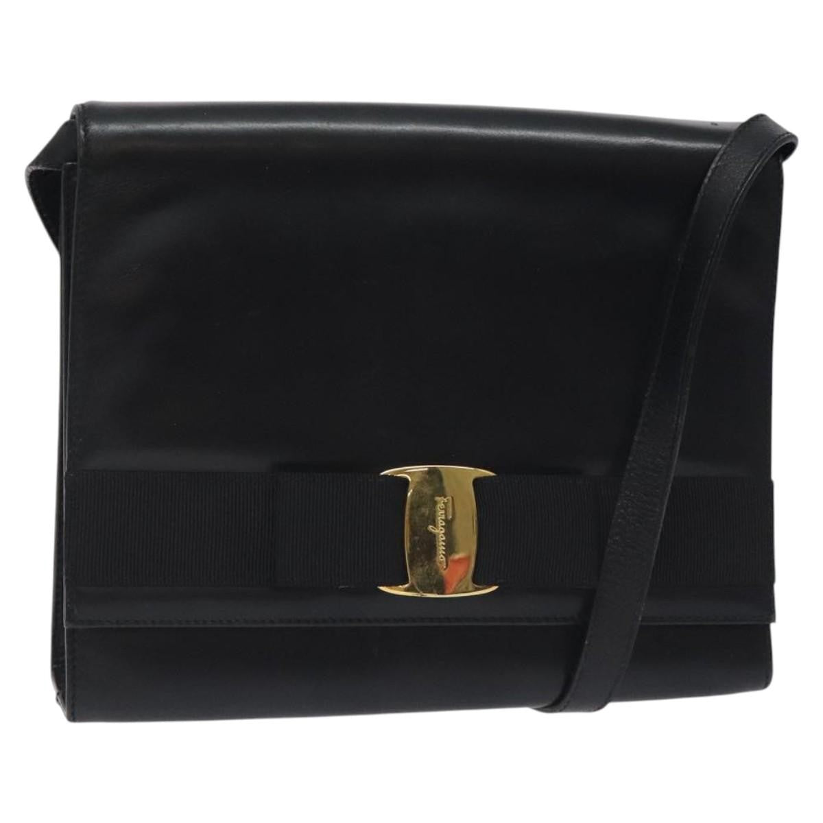 Salvatore Ferragamo Vara Shoulder Bag Leather Black Leather Shoulder Bag Bag (Pre-Owned)