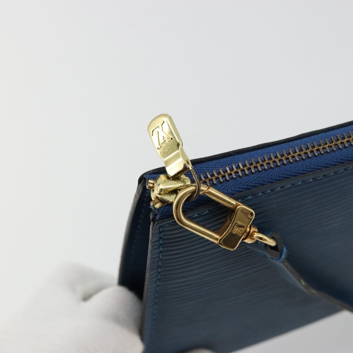 Louis Vuitton Pochette Accessoires Nm Epi Leather Blue Leather Clutche & Pouche Bag (Pre-Owned)