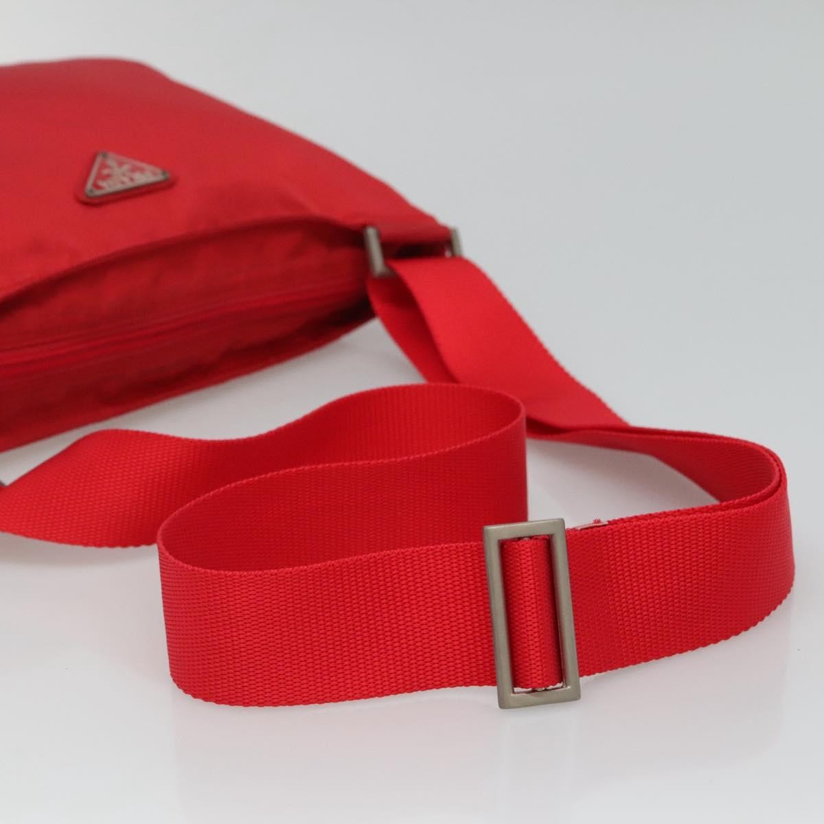 Prada Flat Messenger Bag Tessuto Red Nylon Shoulder Bag Bag (Pre-Owned)