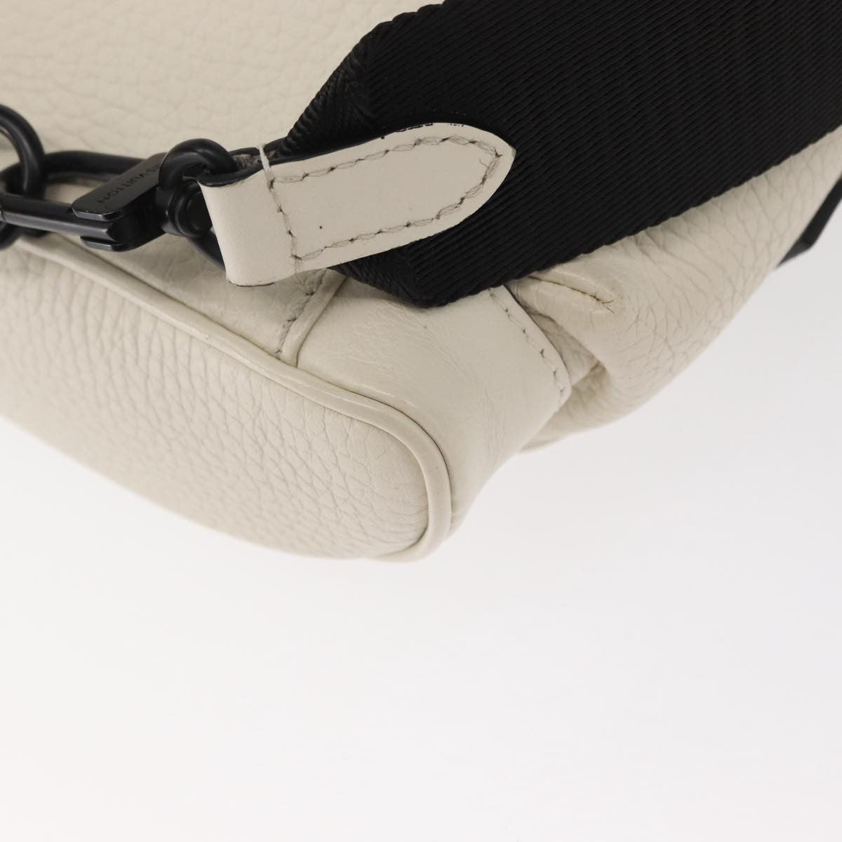 Louis Vuitton Christopher Backpack Taurillon Leather White Leather Shoulder Bag Bag (Pre-Owned)