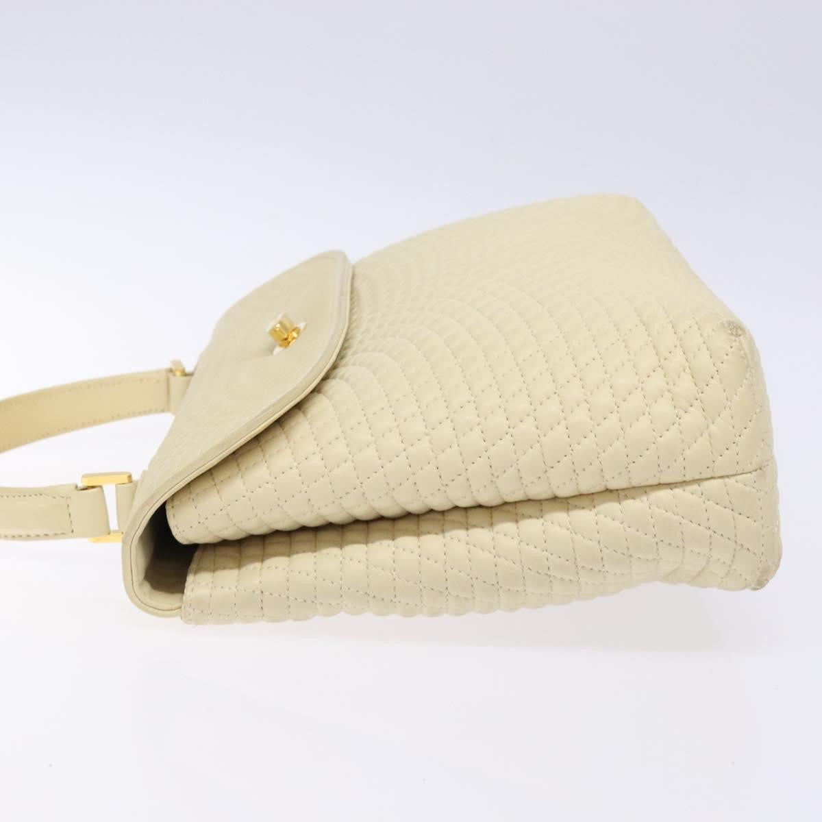 Bally Vintage Flap Handbag Quilted Leather Ecru Leather Handbag (Pre-Owned)