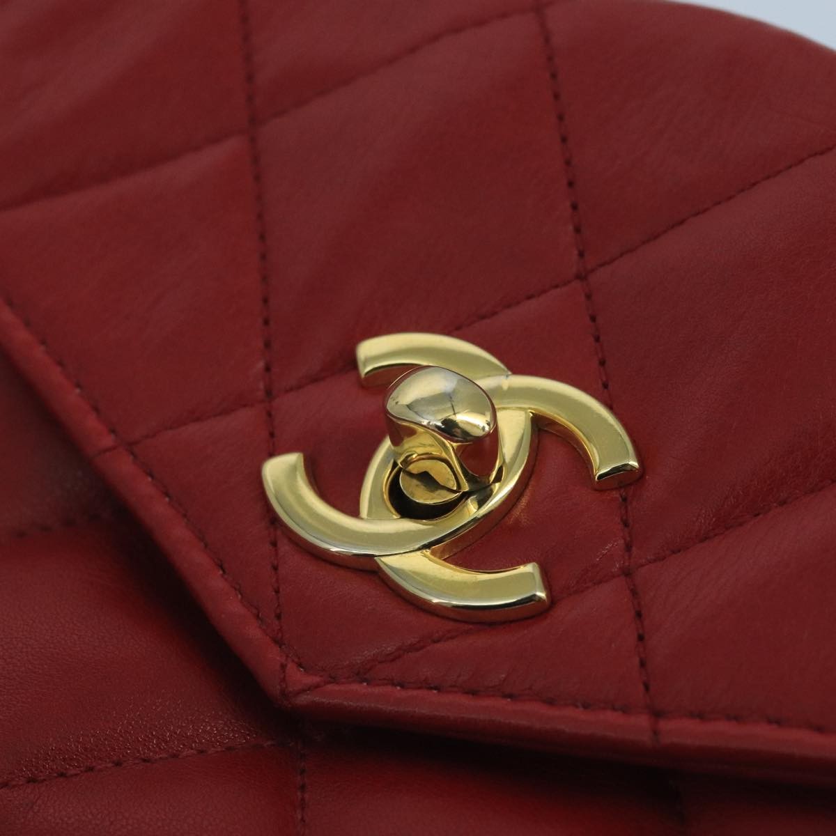 Chanel Vintage Cc Flap Waist Bag Quilted Leather Red Leather Clutche & Pouche Bag (Pre-Owned)
