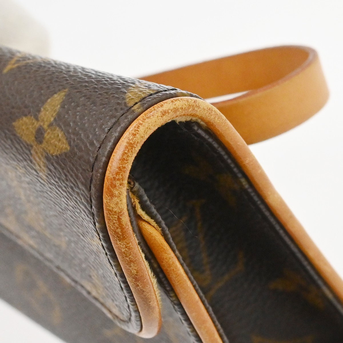 Louis Vuitton Florentine Waist Bag Monogram Canvas Brown Canvas Clutche & Pouche Bag (Pre-Owned)