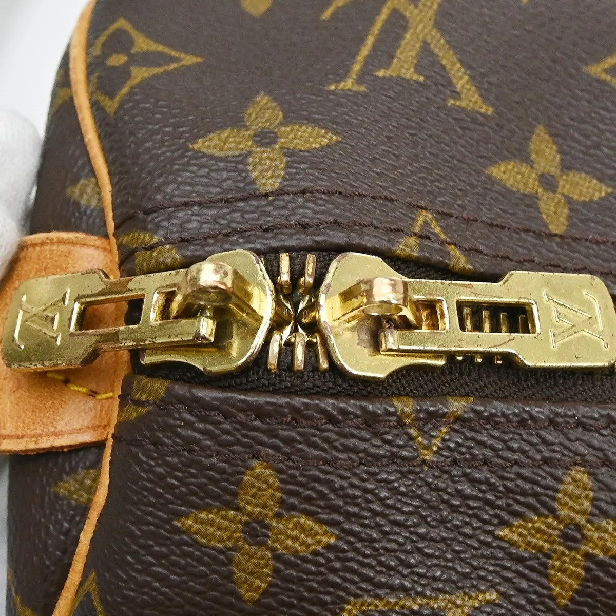 Louis Vuitton Keepall Bag Monogram Canvas Brown Canvas Travel Bag Bag (Pre-Owned)