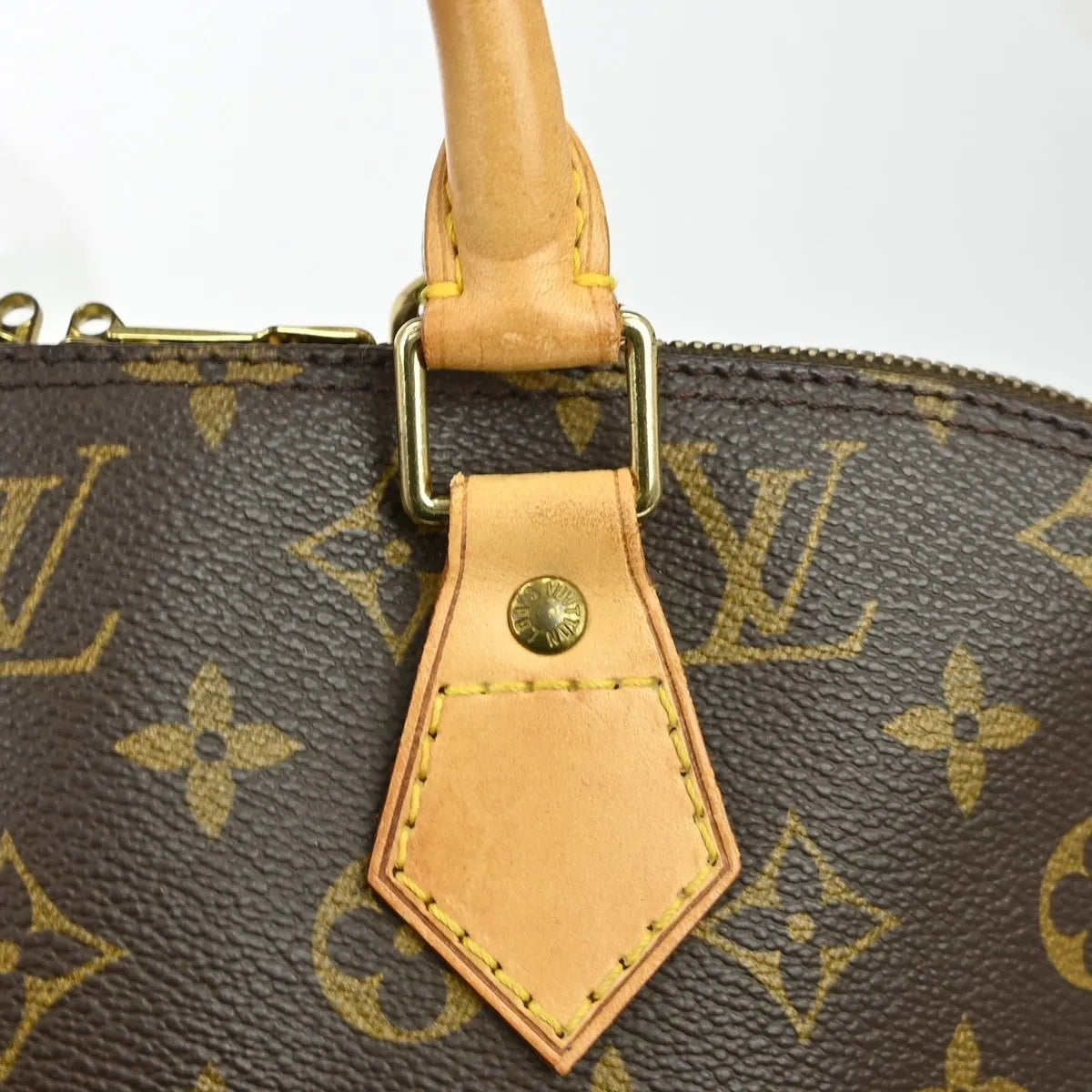 Louis Vuitton Alma Monogram Canvas Brown Canvas Handbag (Pre-Owned)