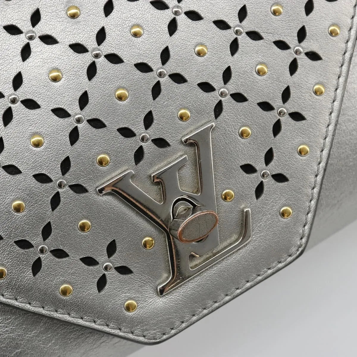 Louis Vuitton Love Note Chain Clutch Leather Silver Leather Shoulder Bag Bag (Pre-Owned)