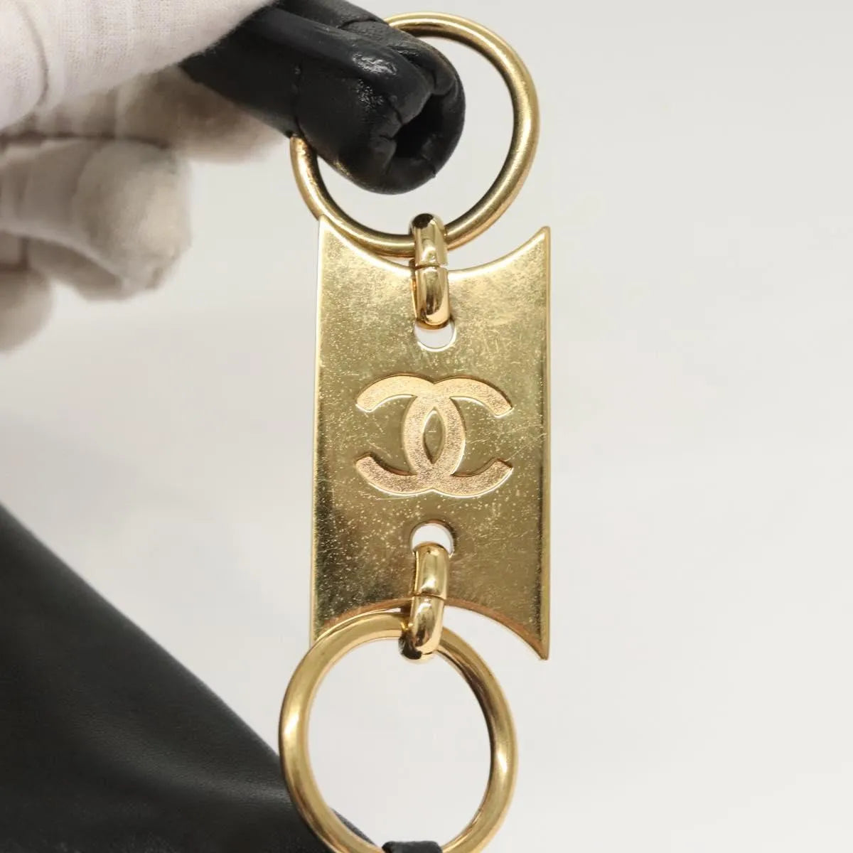 Chanel Chocolate Bar Handbag Lambskin Beige Leather Handbag (Pre-Owned)