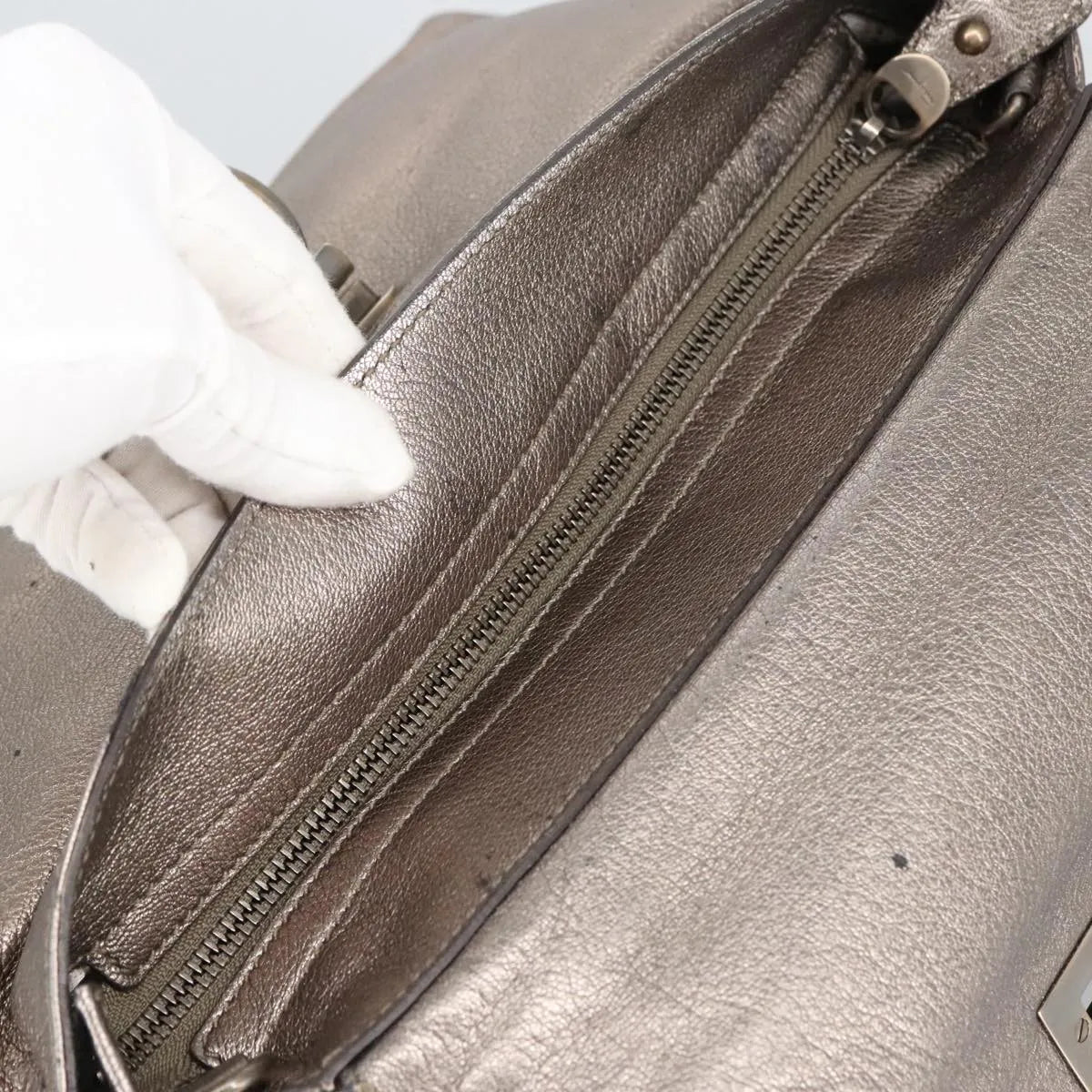 Salvatore Ferragamo Sofia Satchel Leather Silver Leather Handbag (Pre-Owned)