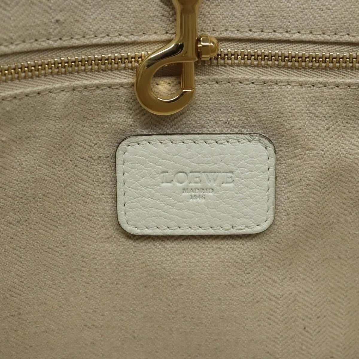 Loewe Heritage Tote Leather White Leather Tote Bag Bag (Pre-Owned)