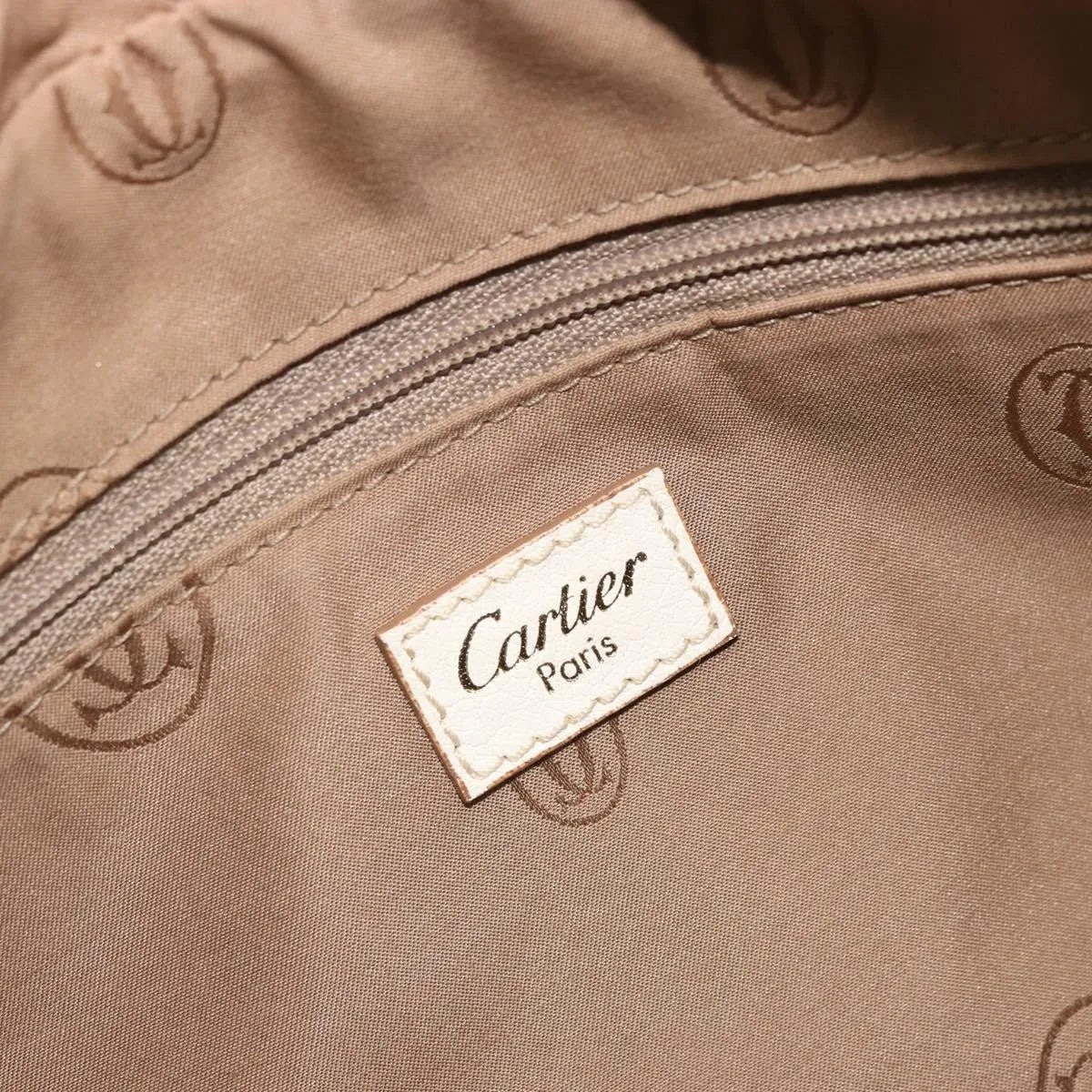 Cartier Marcello Leather White Leather Shoulder Bag Bag (Pre-Owned)