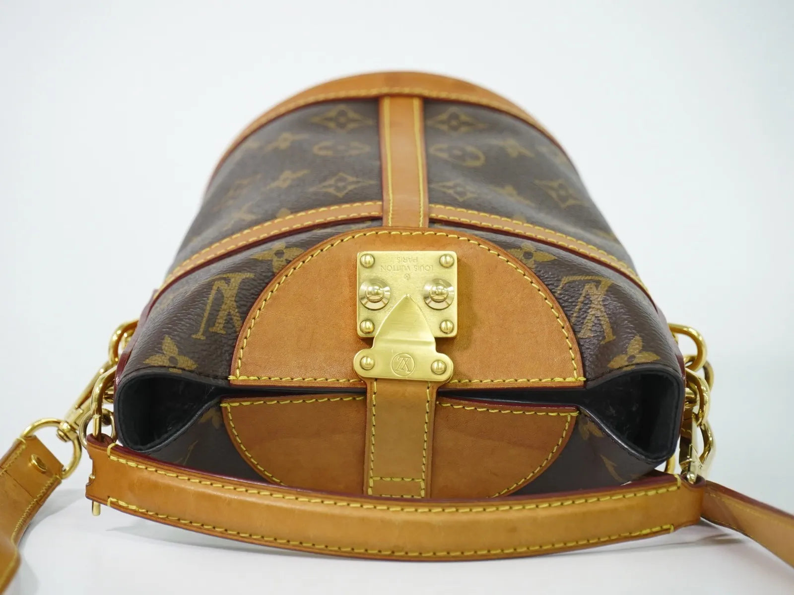Louis Vuitton Duffle Monogram Canvas Brown Canvas Handbag (Pre-Owned)