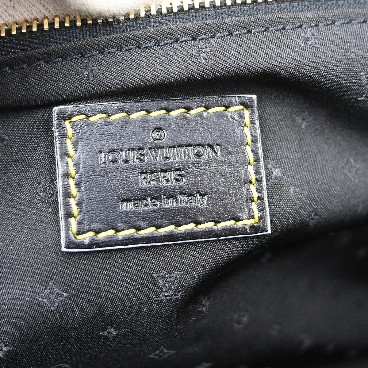 Louis Vuitton Suhali L'ingenieux Leather Black Leather Handbag (Pre-Owned)
