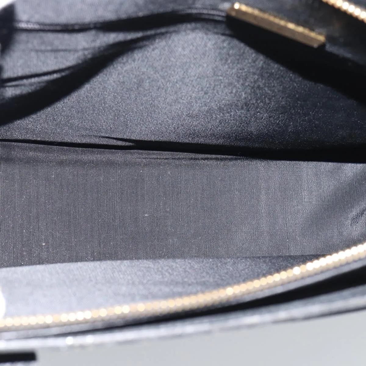 Saint Laurent Vintage Leather Black Leather Tote Bag Bag (Pre-Owned)