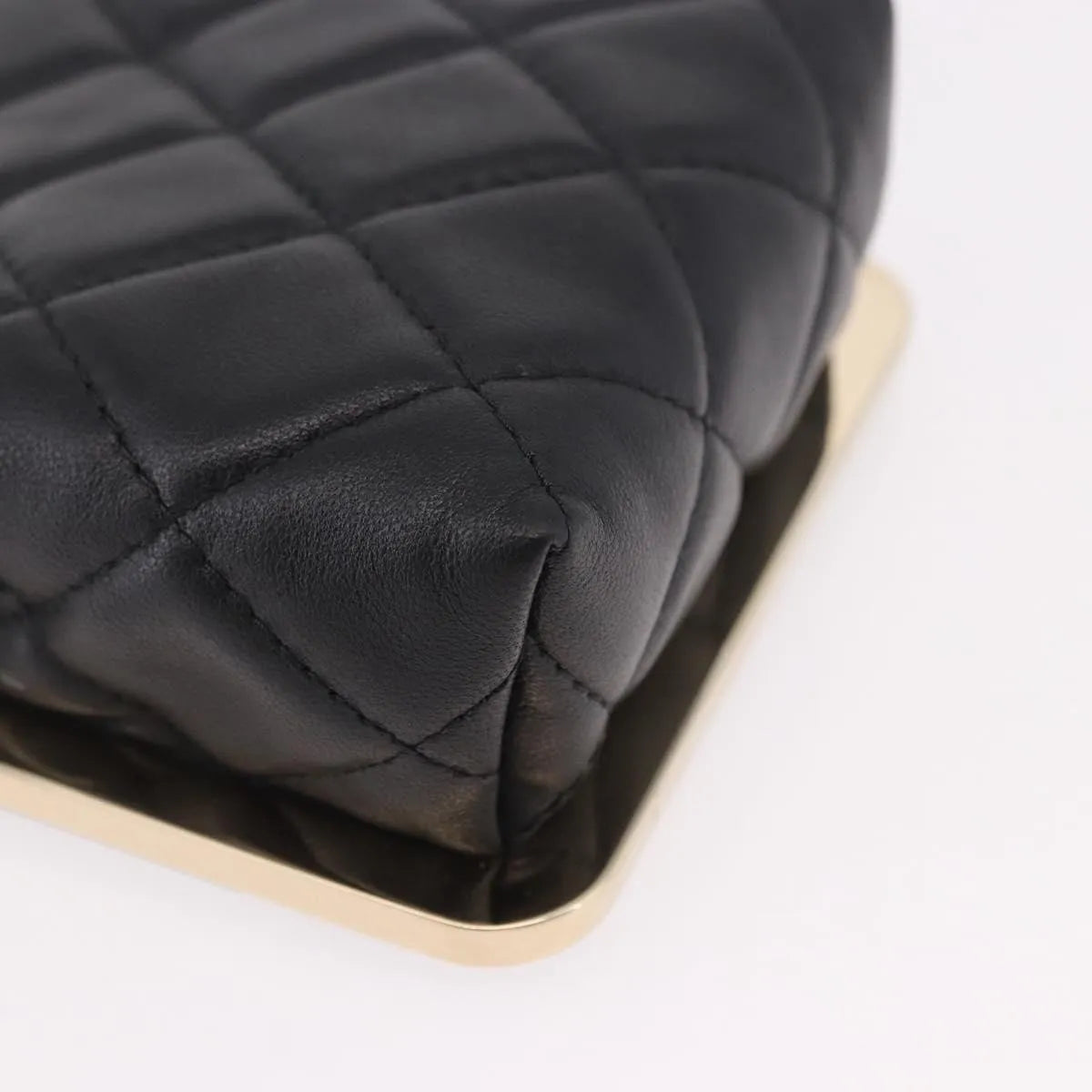 Chanel Cc Frame Clutch With Chain Quilted Lambskin And Plexiglass Black Leather Clutche & Pouche Bag (Pre-Owned)